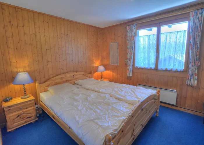 Clarine A Vue Sur Les Alpes *